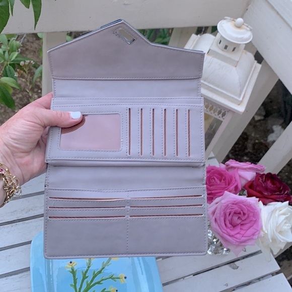 DHARA Multi Function Wallet - Picture 4 of 9